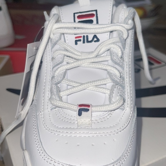 White sneaker - Picture 4 of 7